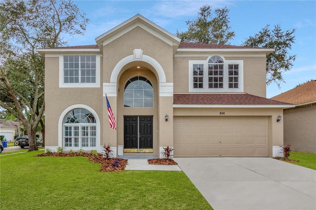 934 GRAND CANYON DRIVE VALRICO, FL 33594