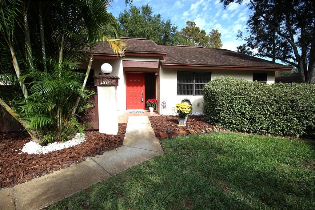 4032 HONEYLOCUST COURT