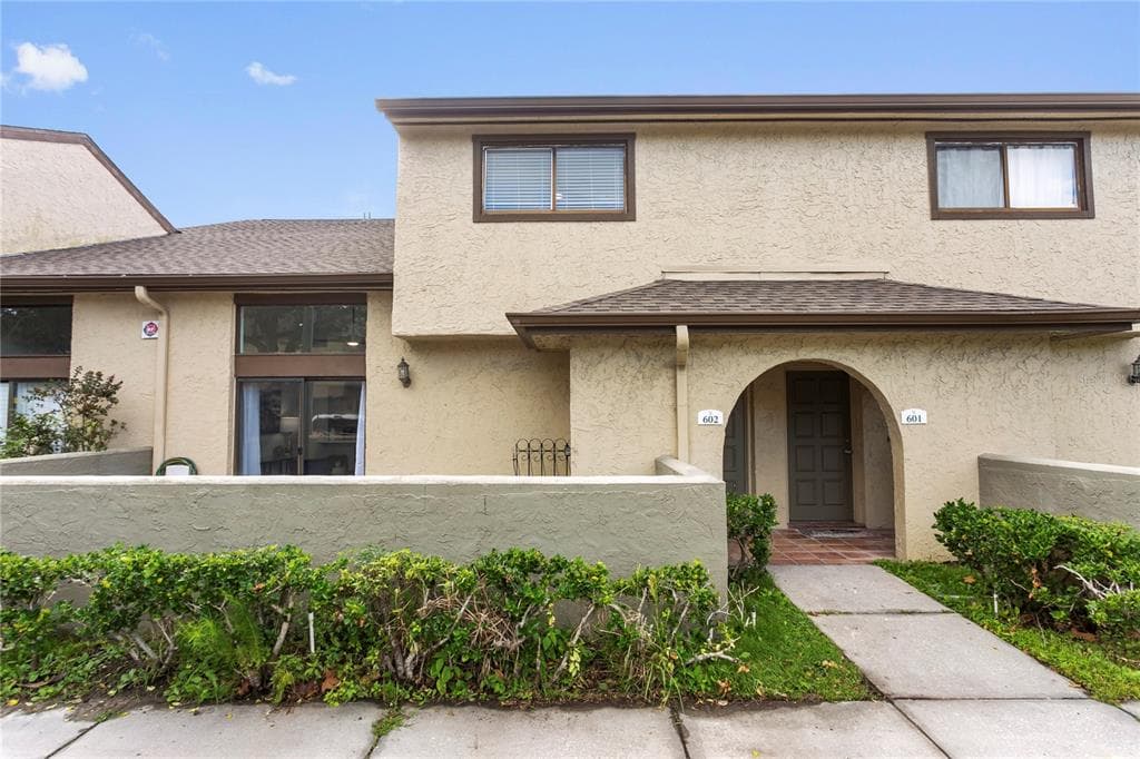 6262 142ND AVENUE N UNIT 602 CLEARWATER, FL 33760