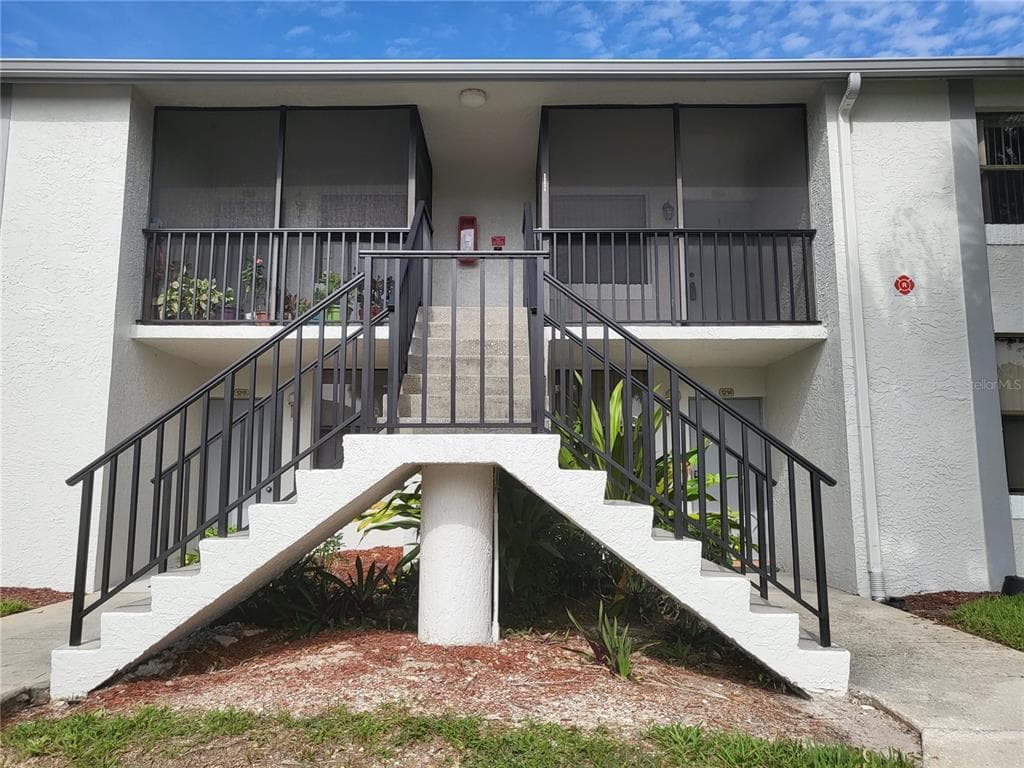 1930 LAUGHING GULL LANE UNIT 1224 CLEARWATER, FL 33762