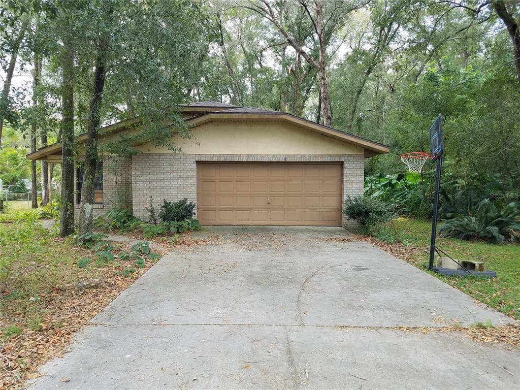 1231 BLUEBONNET TERRACE