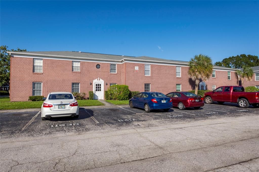 1153 84TH AVENUE N UNIT 1153 A ST PETERSBURG, FL 33702