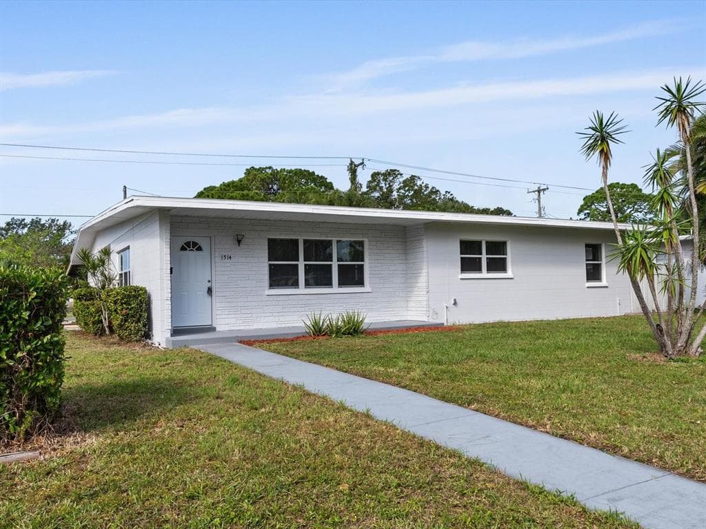 1514 32ND STREET W BRADENTON, FL 34205