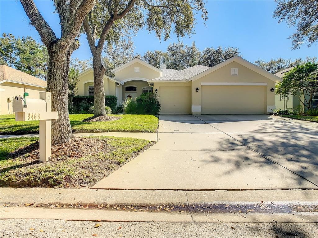 9468 HUNTERS POND DRIVE TAMPA, FL 33647