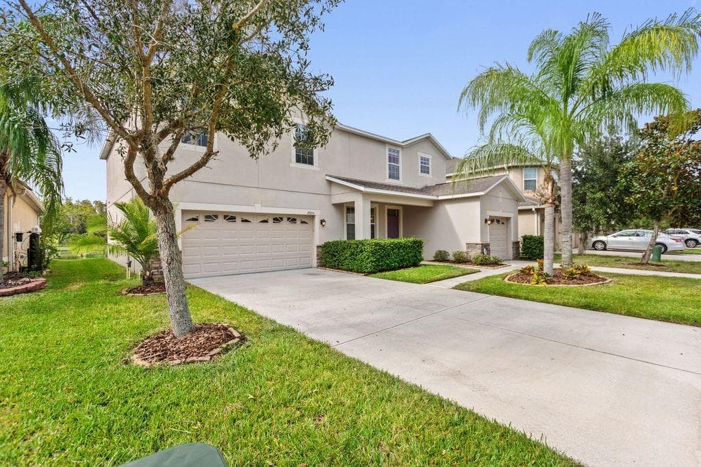 20144 OAKFLOWER AVENUE TAMPA, FL 33647