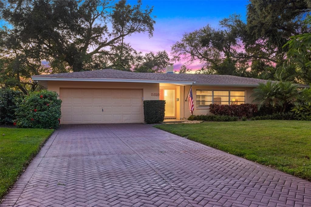 5819 3RD STREET S ST PETERSBURG, FL 33705