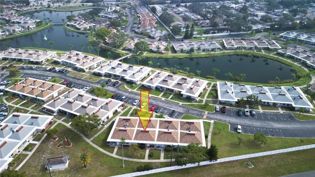 4337 TAHITIAN GARDENS CIRCLE UNIT F HOLIDAY, FL 34691