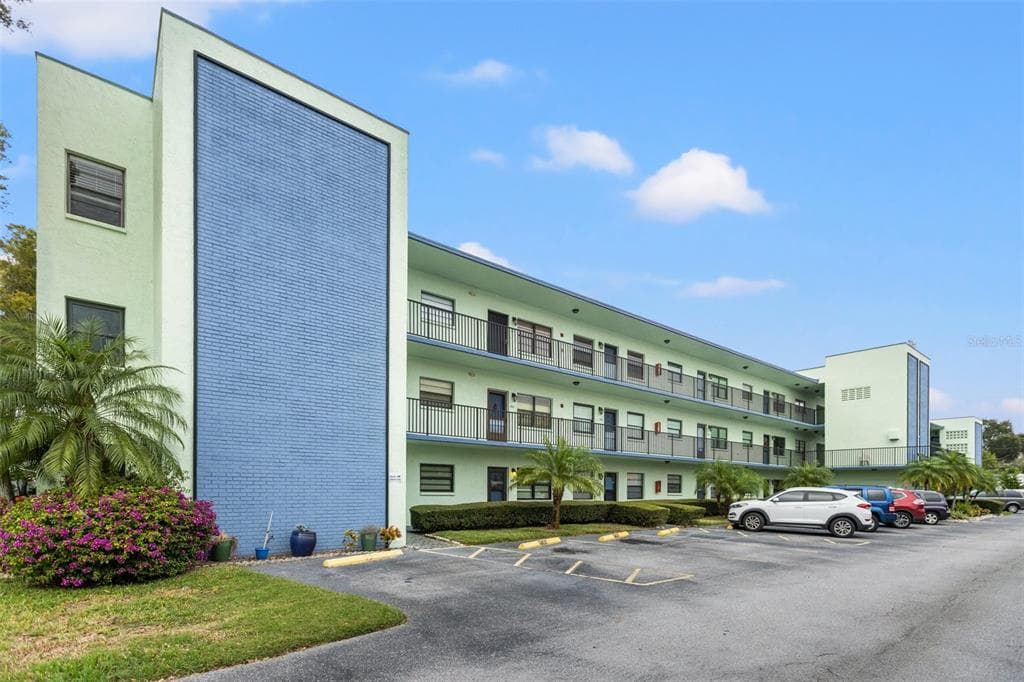 5973 TERRACE PARK DRIVE N UNIT 307 ST PETERSBURG, FL 33709
