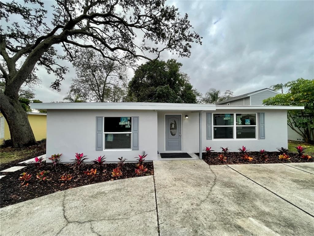 4610 29TH AVENUE N ST PETERSBURG, FL 33713
