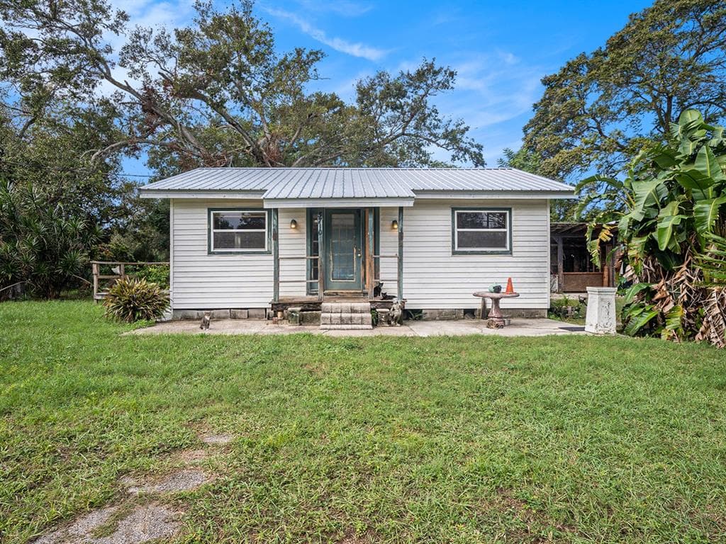 3710 N 52ND STREET TAMPA, FL 33619