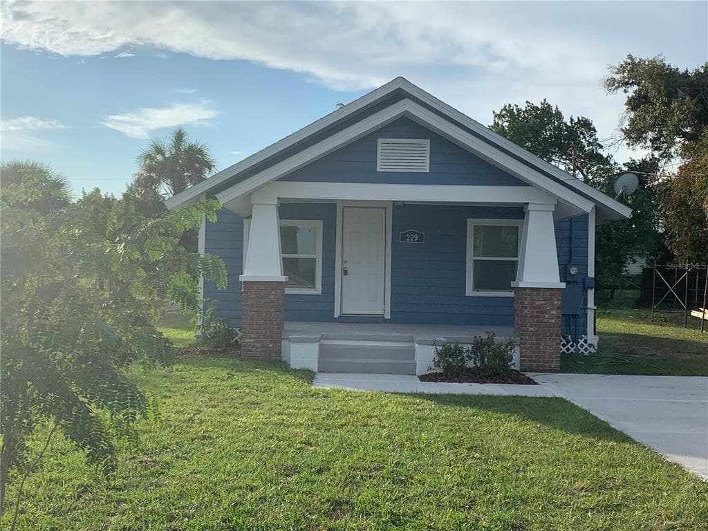 229 B STREET LAKE WALES, FL 33853
