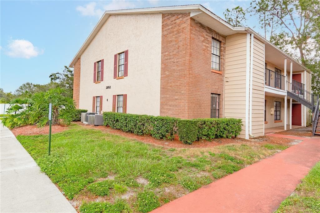 21102 VOYAGER BOULEVARD UNIT 3 LAND O LAKES, FL 34638