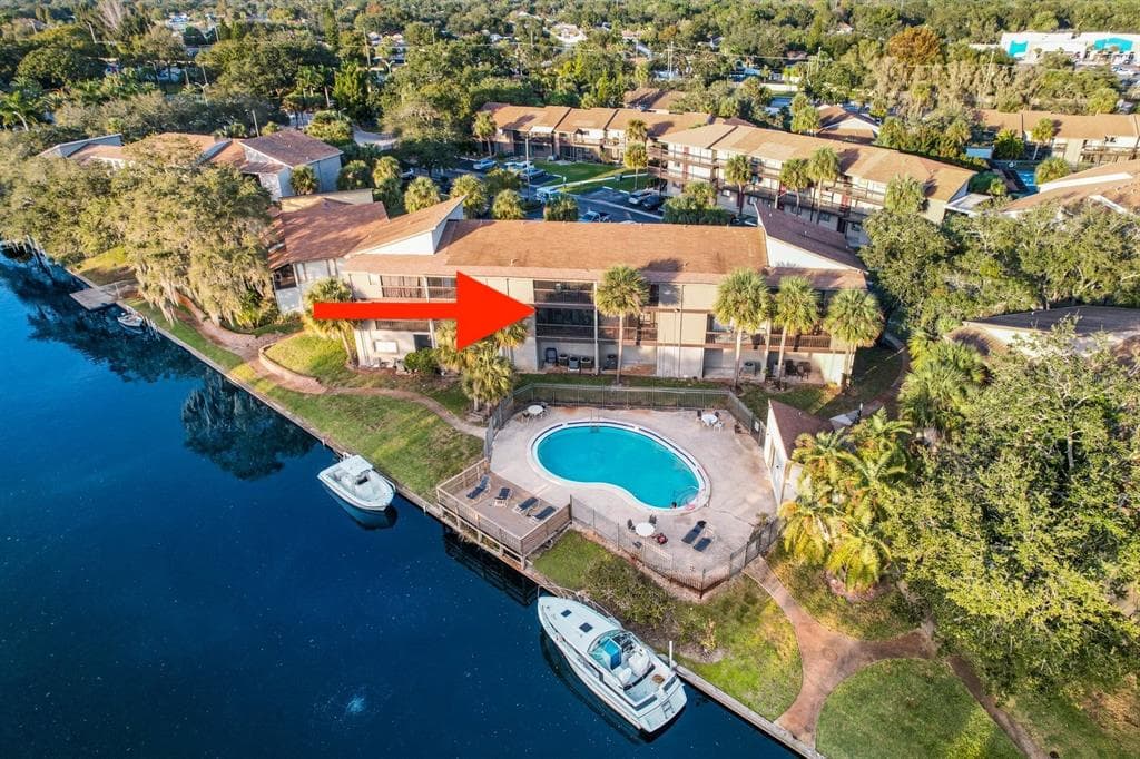 6305 NEWTOWN CIRCLE UNIT 5B3 TAMPA, FL 33615