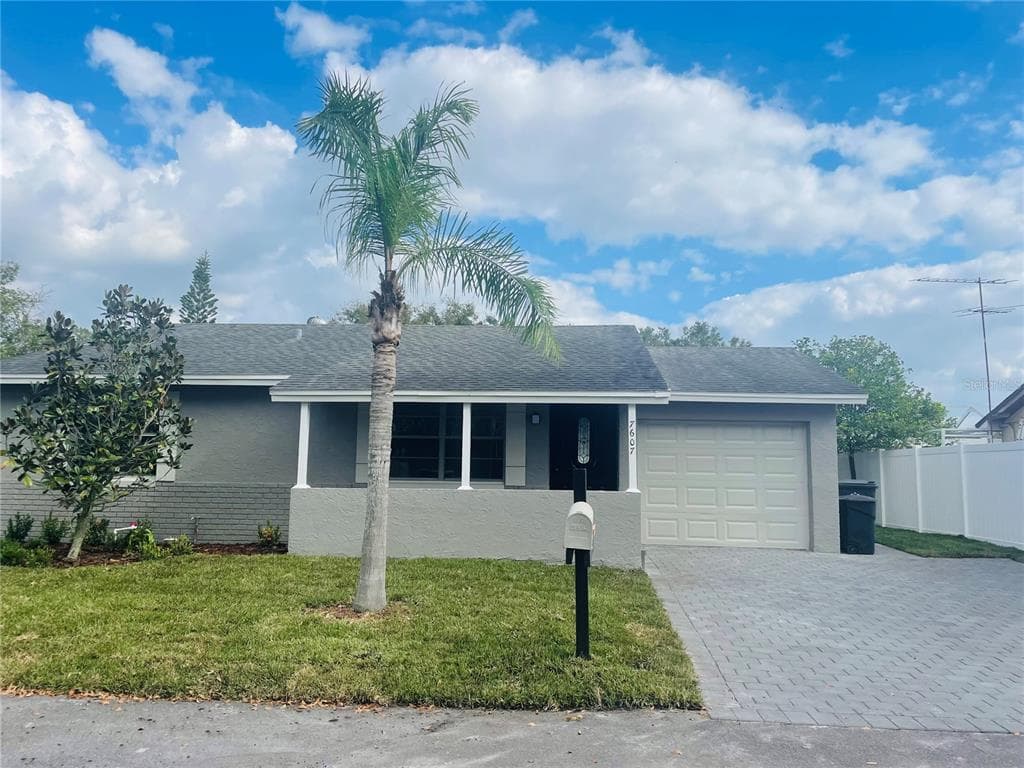 7607 WOODLAND OAKS COURT TAMPA, FL 33615