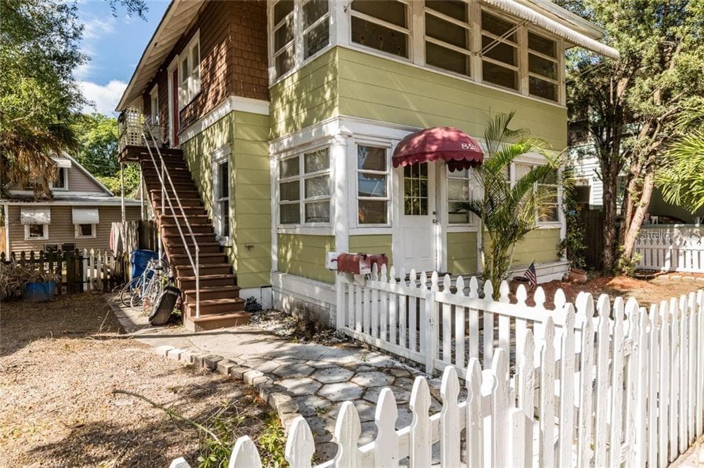 820 6TH STREET N ST PETERSBURG, FL 33701