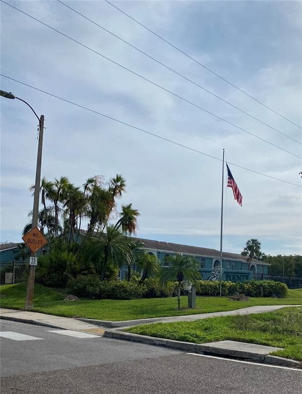 394 115TH AVENUE N UNIT 1 ST PETERSBURG, FL 33716