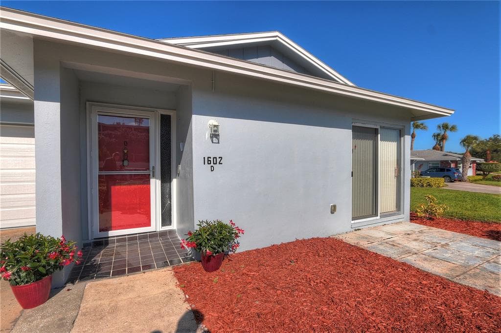 1602 BERWICK COURT UNIT D PALM HARBOR, FL 34684