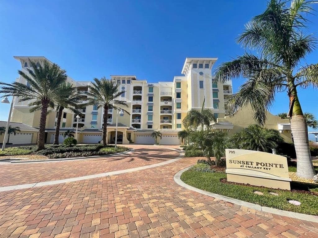 795 COLLANY ROAD UNIT 205 TIERRA VERDE, FL 33715