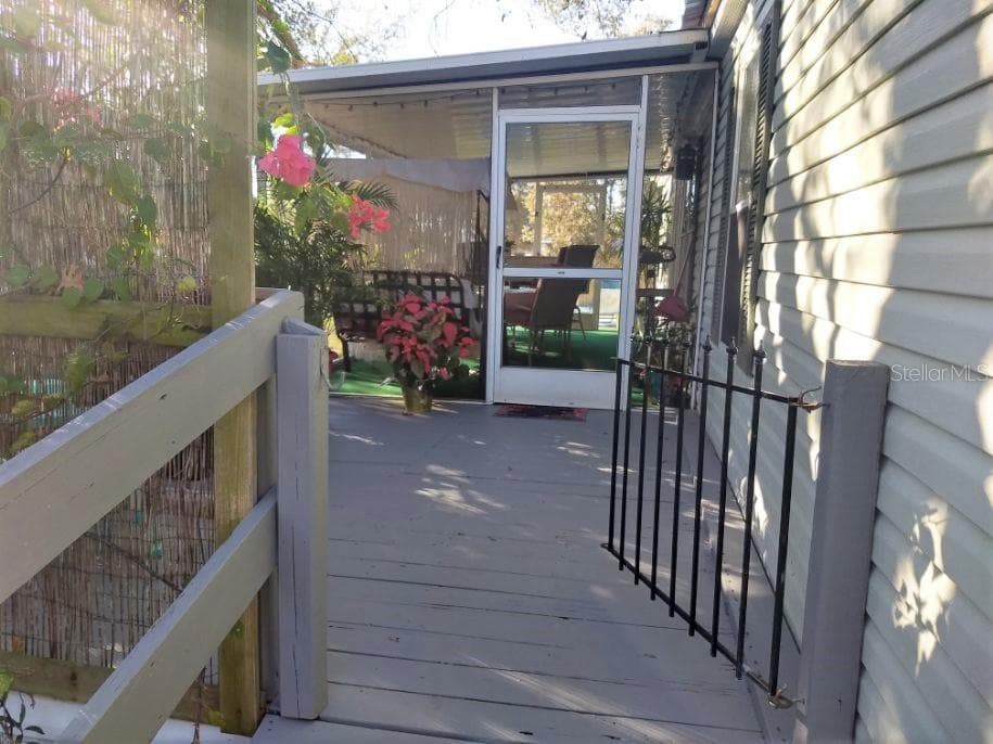 4910 DACCA TAMPA, FL 33619