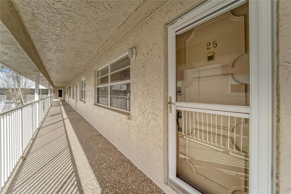 10034 64TH AVENUE N UNIT 25 ST PETERSBURG, FL 33708