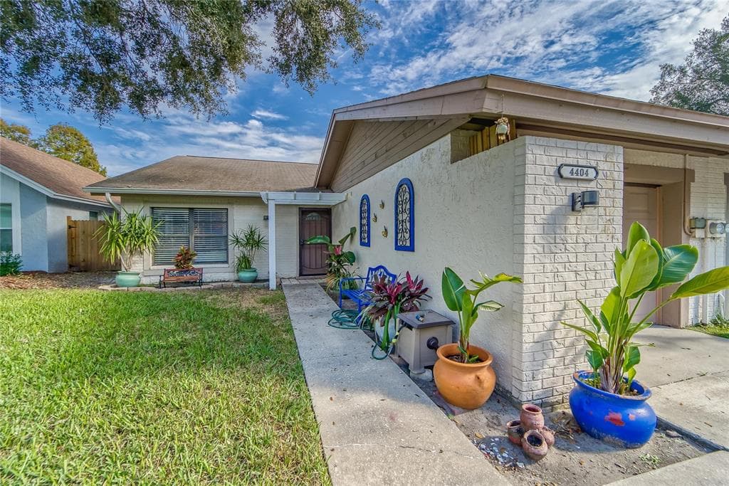 4404 RIDGELINE TAMPA, FL 33624