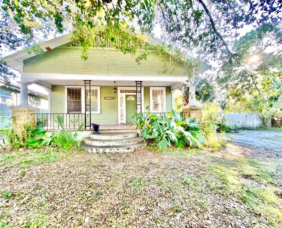 1219 E CARACAS STREET TAMPA, FL 33603