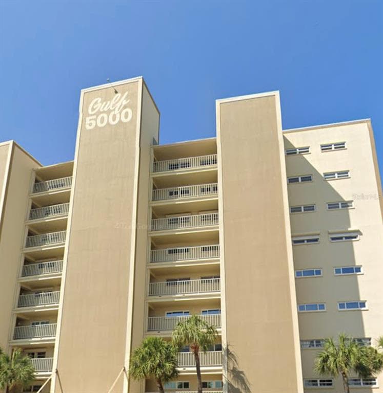 5000 GULF BOULEVARD UNIT 902 ST PETE BEACH, FL 33706