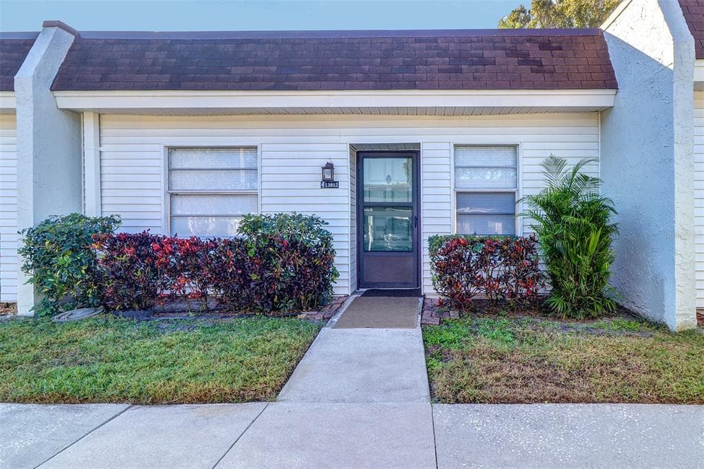 13812 MISSION OAKS BOULEVARD SEMINOLE, FL 33776