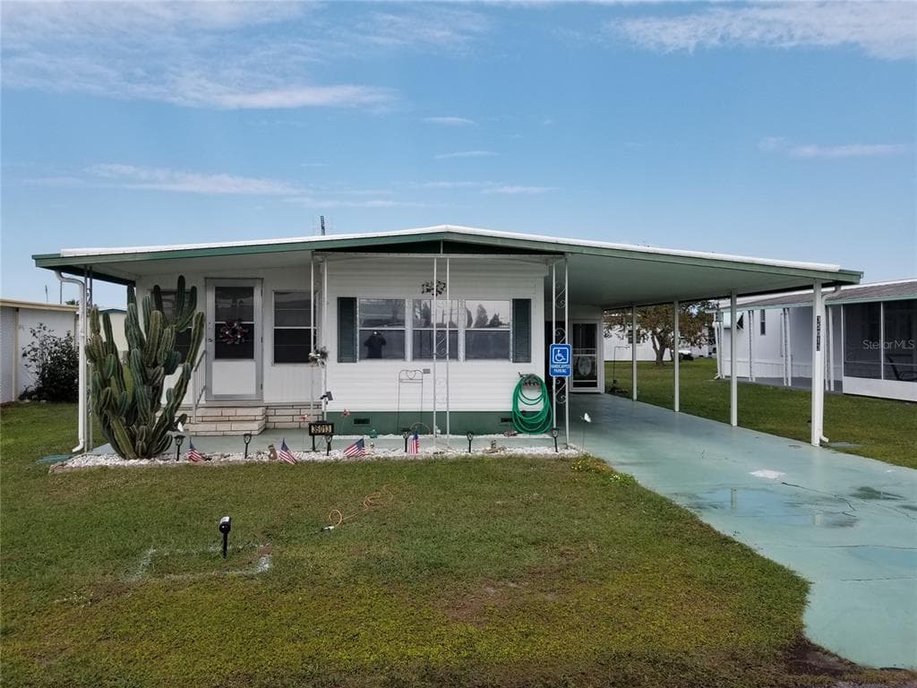 35013 ZEPHYR SHORES DRIVE ZEPHYRHILLS, FL 33541