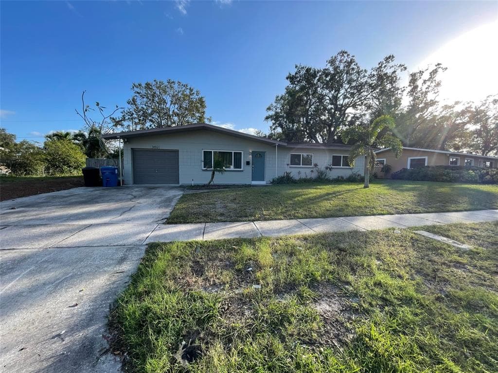 3852 NEPTUNE DRIVE SE ST PETERSBURG, FL 33705