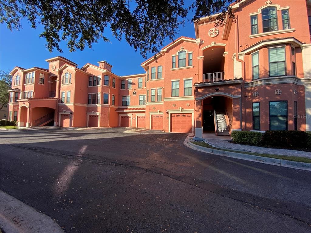 2732 VIA MURANO UNIT 527 CLEARWATER, FL 33764