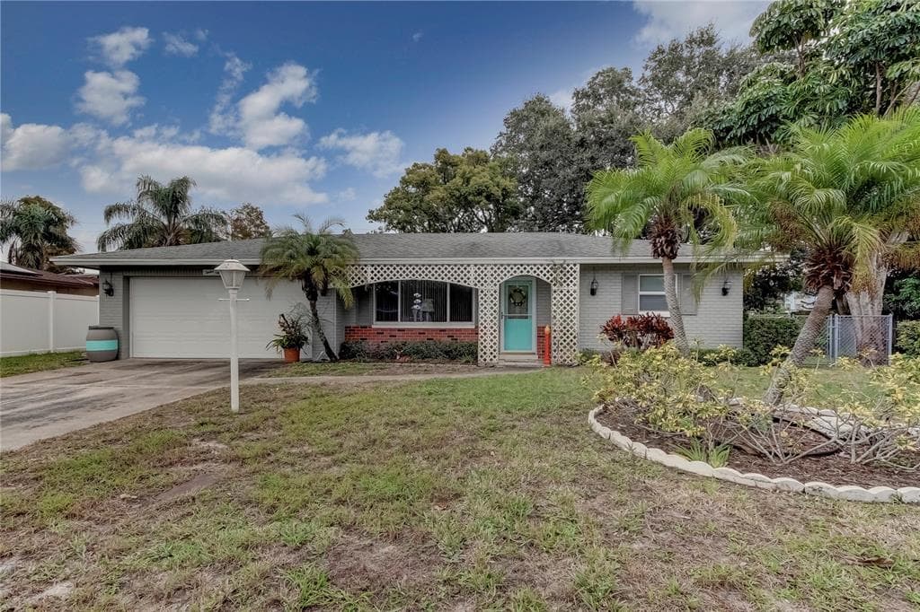 1289 BURMA AVENUE CLEARWATER, FL 33764