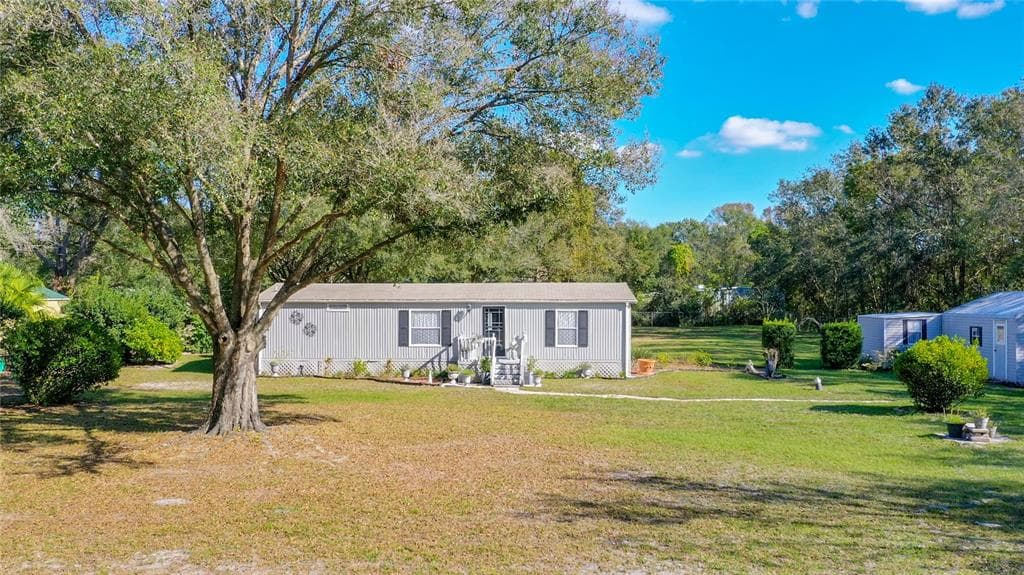 7148 POP DRIVE WESLEY CHAPEL, FL 33545