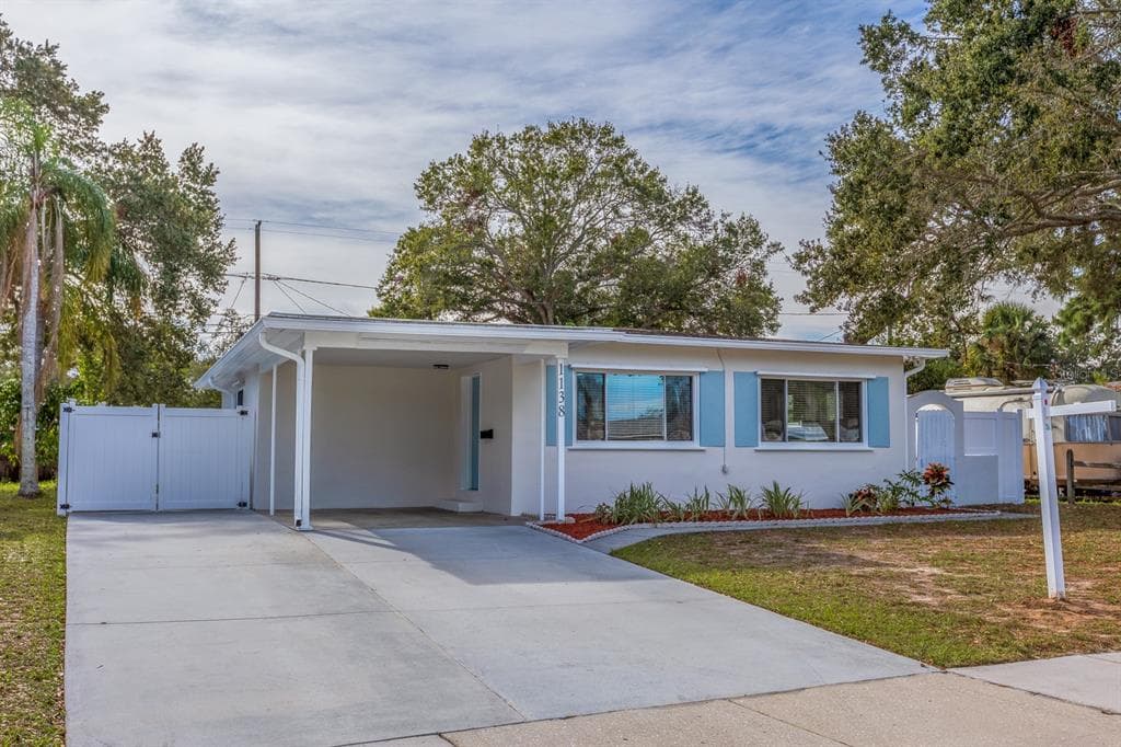 1138 51ST AVENUE N ST PETERSBURG, FL 33703