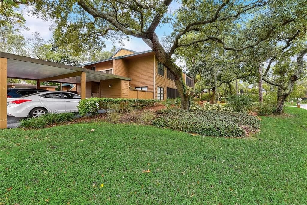 1108 LENNOX ROAD W PALM HARBOR, FL 34683