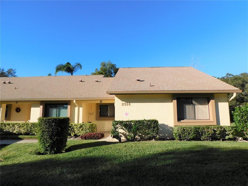 2514 OAKLEAF LANE UNIT 27D CLEARWATER, FL 33763