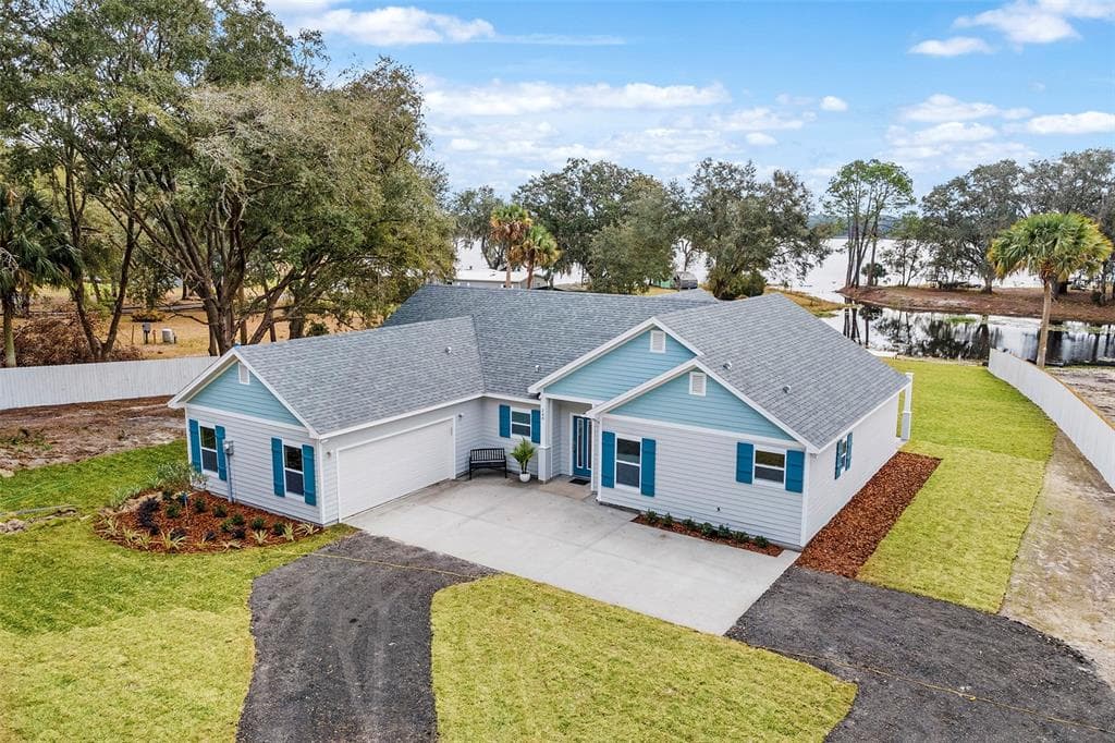 240 ASHLEY STREET HAWTHORNE, FL 32640