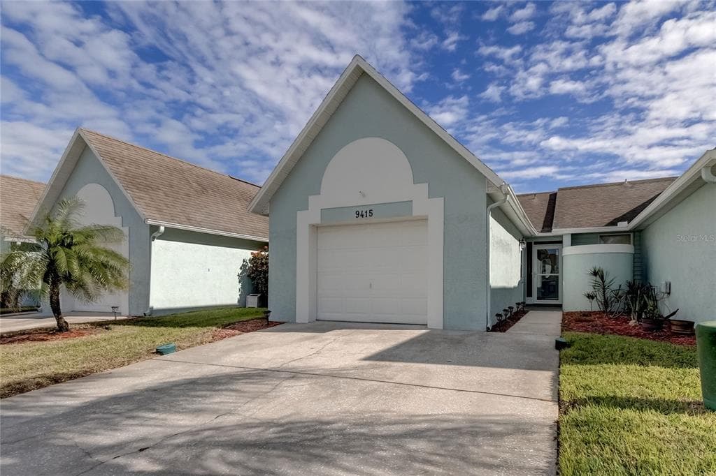 9415 TARA CAY DRIVE SEMINOLE, FL 33776