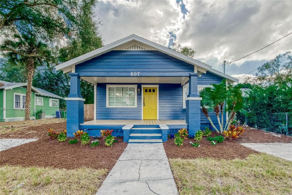 807 E FLORA STREET TAMPA, FL 33604