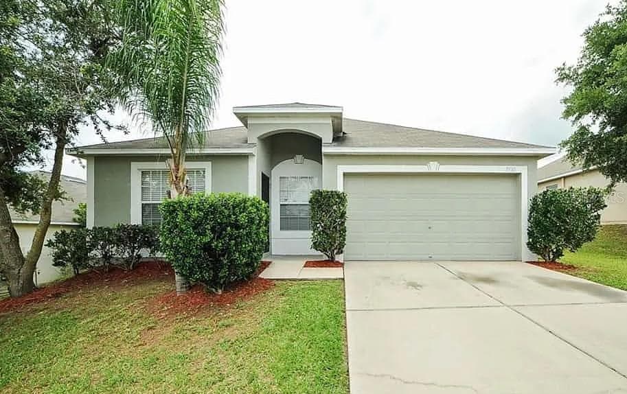 7930 MERCHANTVILLE CIRCLE ZEPHYRHILLS, FL 33540