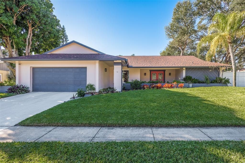 703 KNOLLWOOD DRIVE LARGO, FL 33770