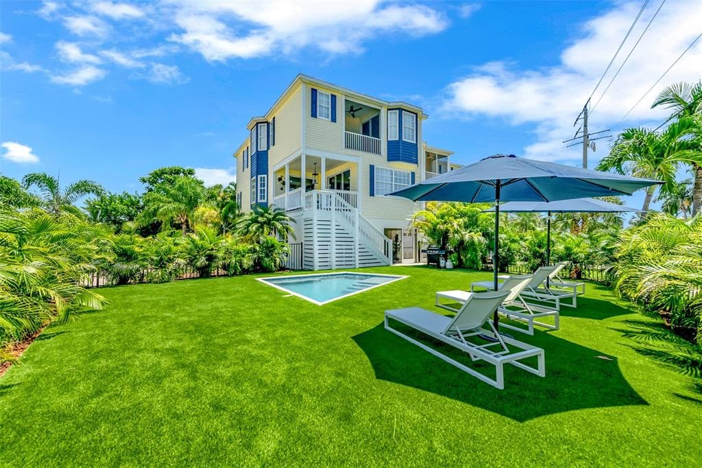 303 58TH STREET HOLMES BEACH, FL 34217