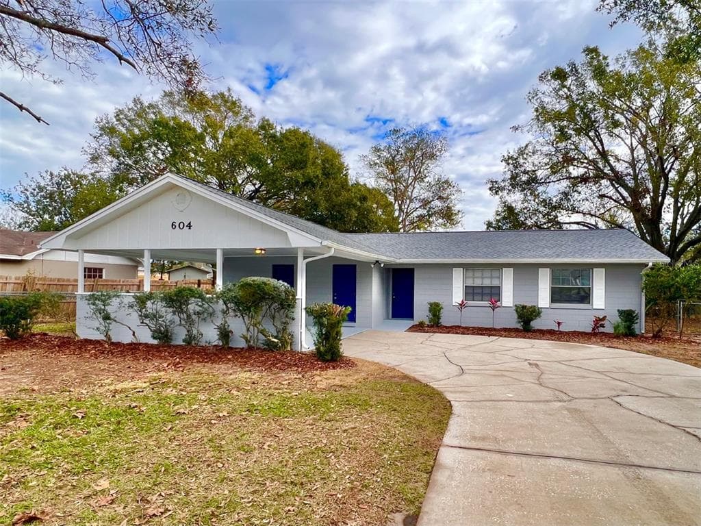 604 HATFIELD ROAD WINTER HAVEN, FL 33880