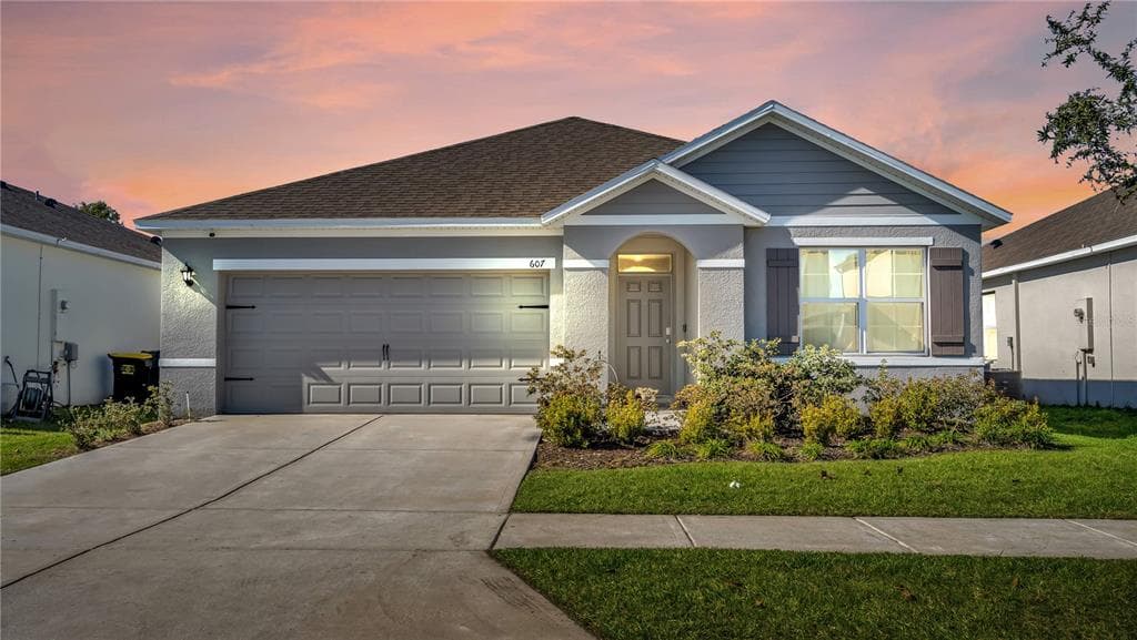 607 AUTUMN STREAM DRIVE AUBURNDALE, FL 33823