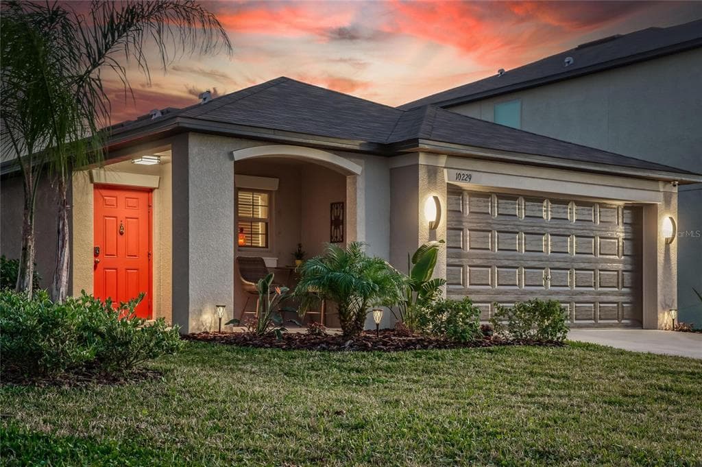 10229 BRIGHT CRYSTAL AVENUE