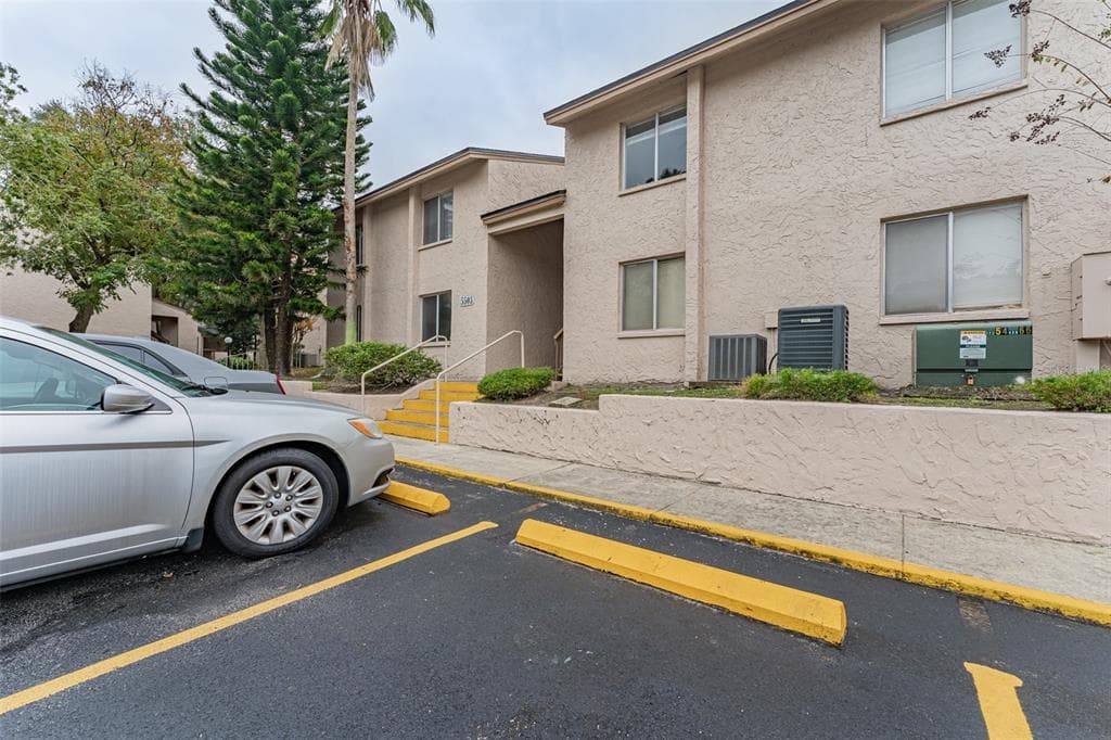 5503 POKEWEED COURT UNIT 139 TAMPA, FL 33617