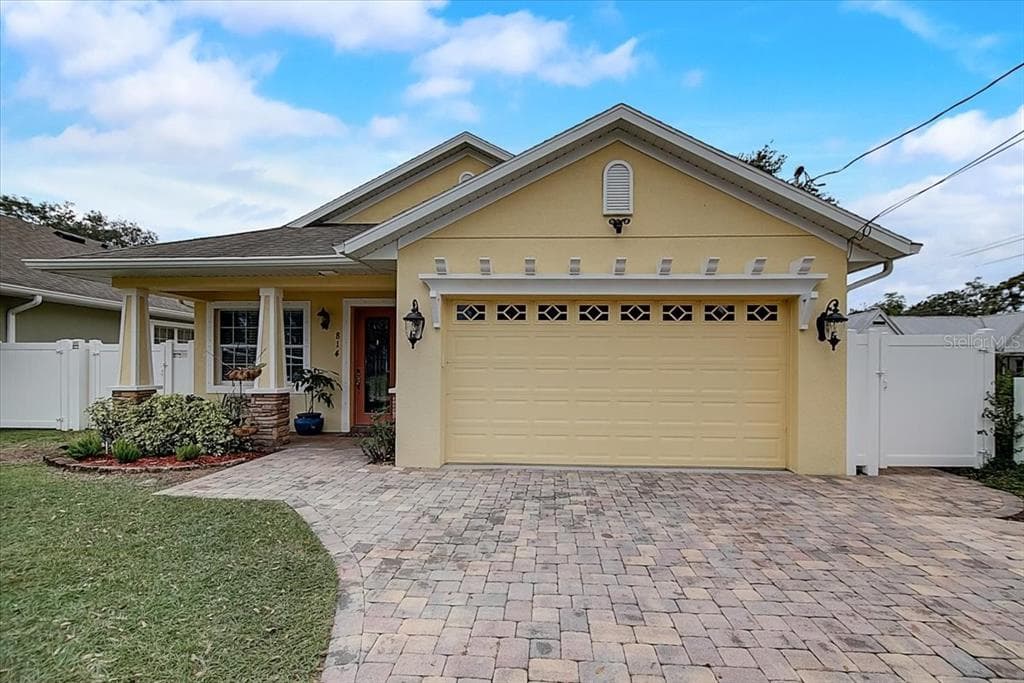 814 W COUNTRY CLUB DRIVE TAMPA, FL 33612