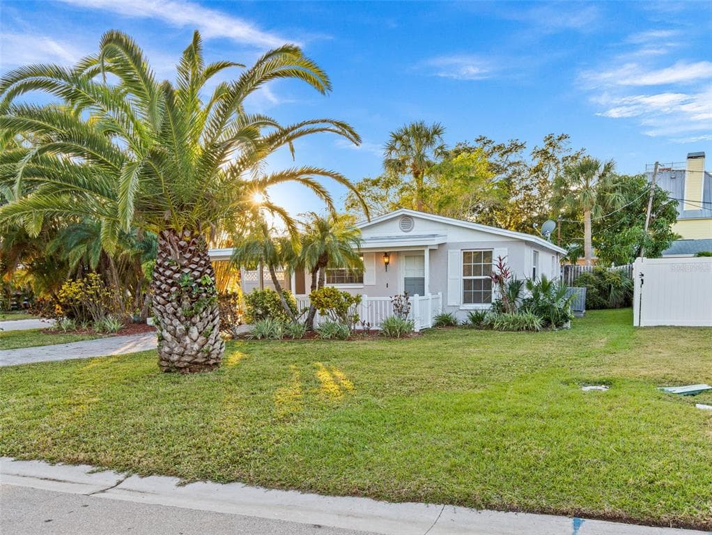 1400 BAY PINE BOULEVARD INDIAN ROCKS BEACH, FL 33785
