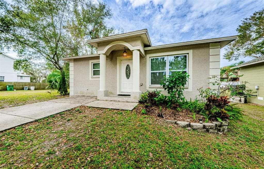7513 S SHAMROCK ROAD TAMPA, FL 33616