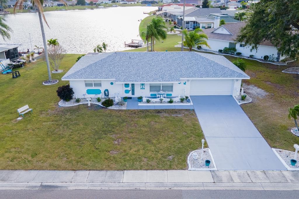 301 S PEBBLE BEACH BOULEVARD SUN CITY CENTER, FL 33573